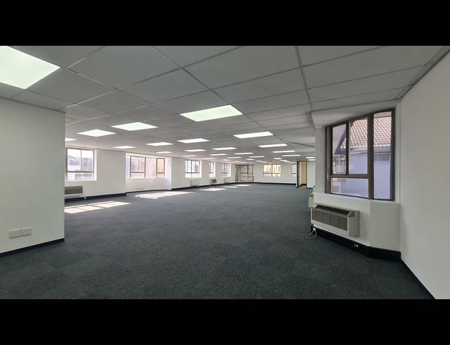 345M² OFFICE TO LET IN TYGER VALLEY